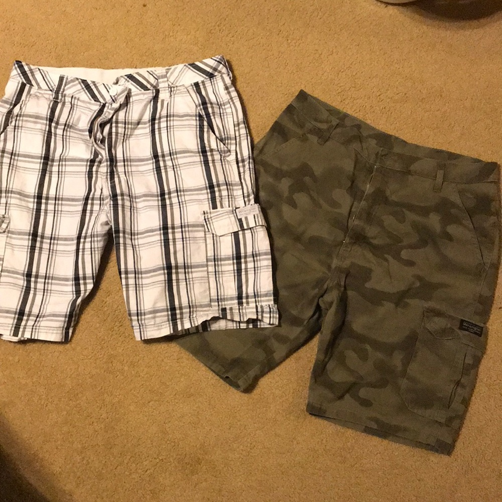 2 cargo pants